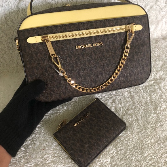 Michael Kors Jet Set Crossbody & Coin Pouch ID Set - Picture 2 of 10